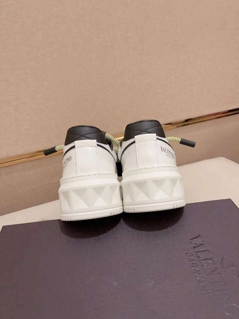 GoodFit Valentino One Stud Shoes 36933