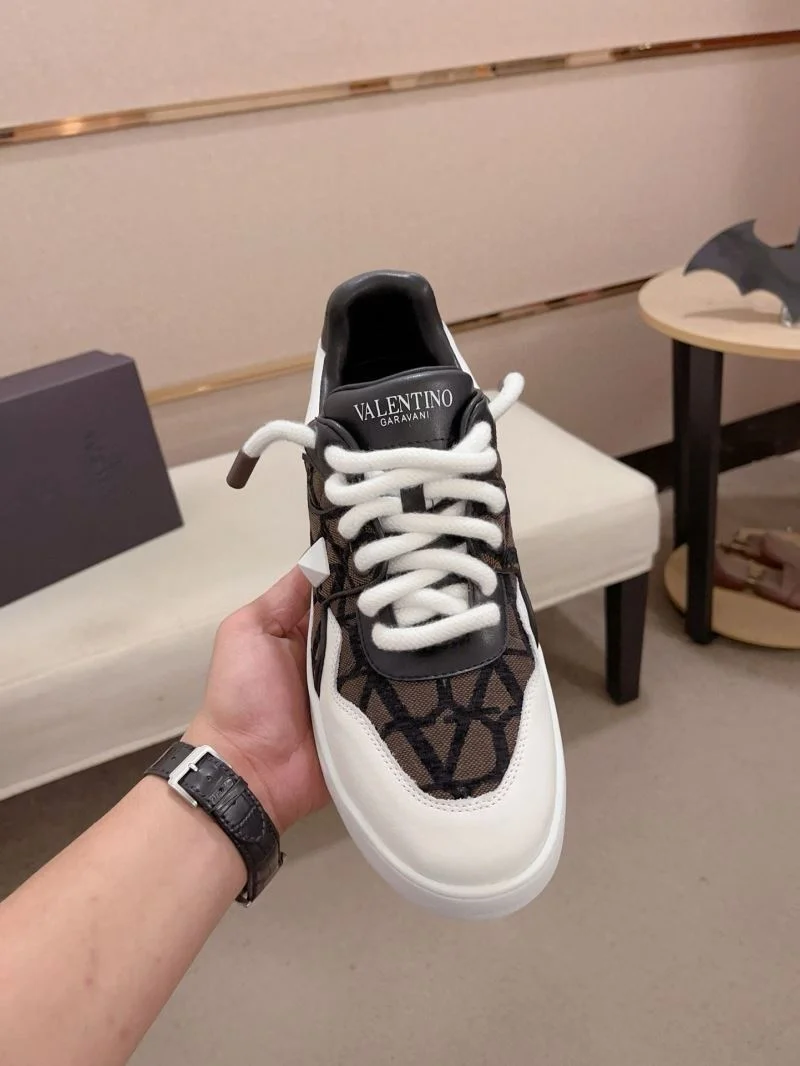 Breathable Valentino One Stud Shoes 36932