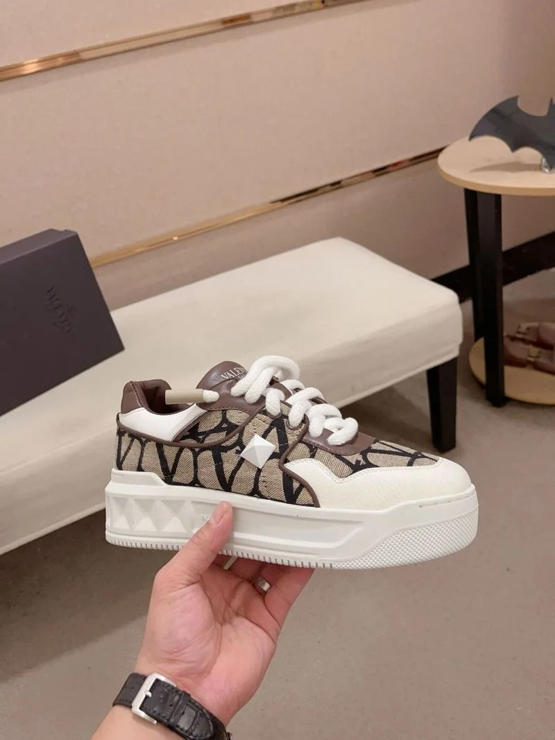 Packable Valentino One Stud Shoes 36931