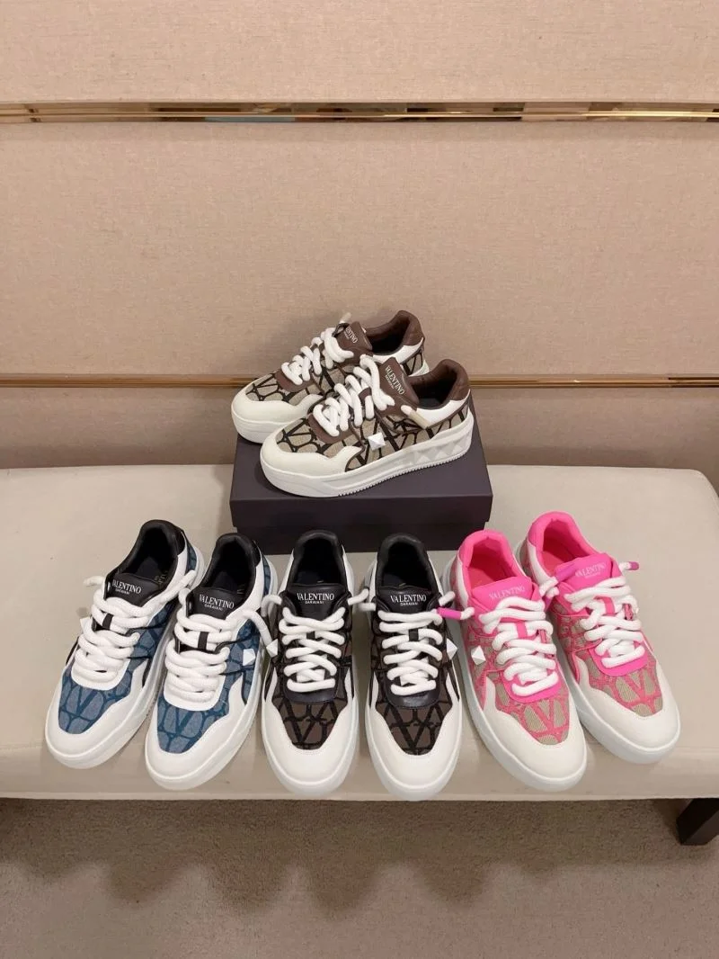 Youthful Valentino One Stud Shoes 36927