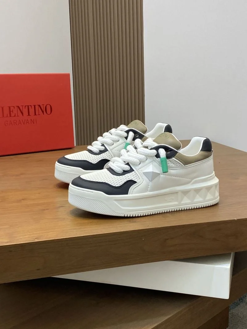 Tailored Valentino One Stud Shoes 36916