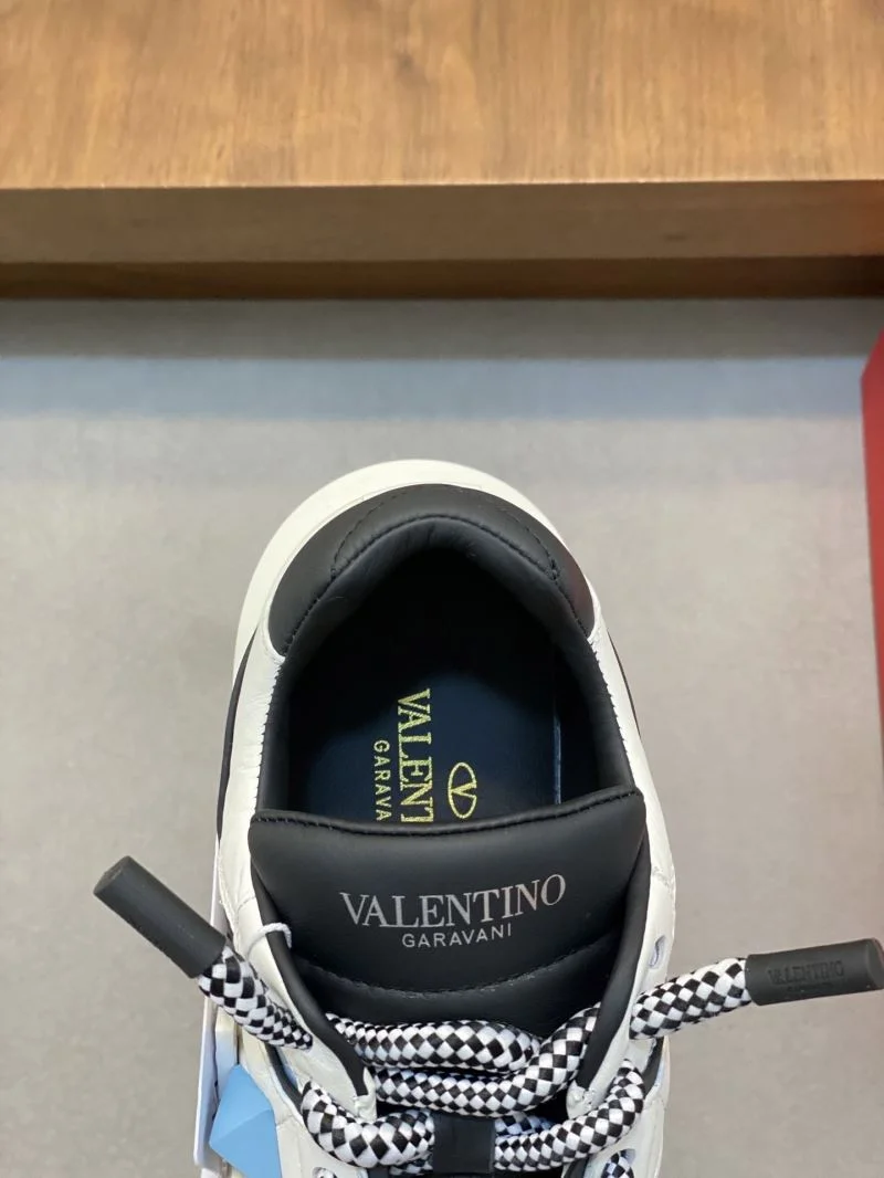 Valentino One Stud Shoes Classic 36923
