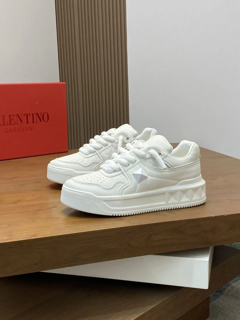 Contemporary Valentino One Stud Shoes 36914