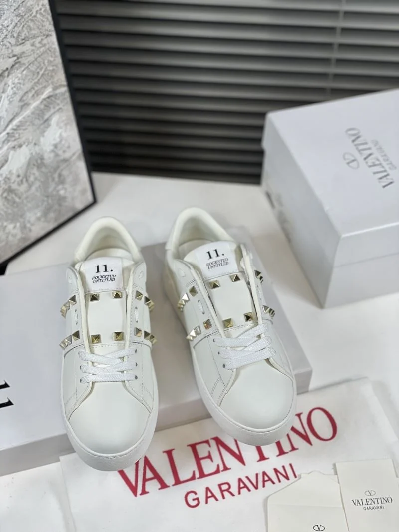 Cozy Valentino Open Shoes 36410