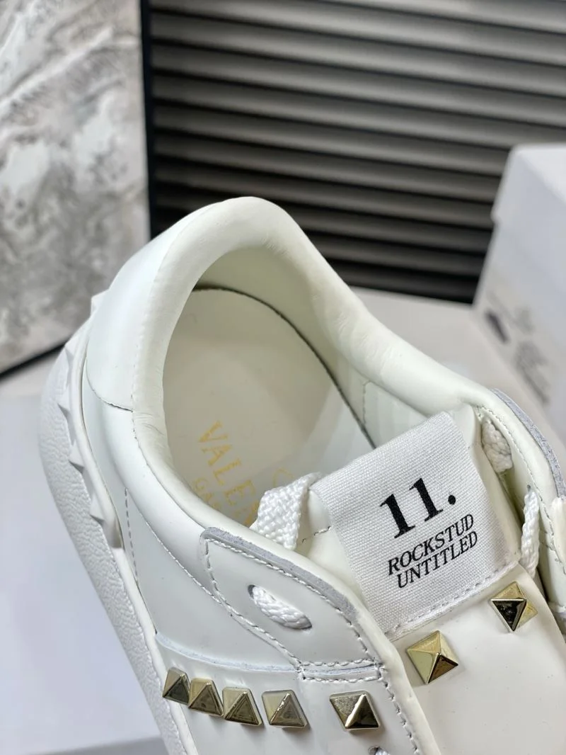 Cozy Valentino Open Shoes 36410