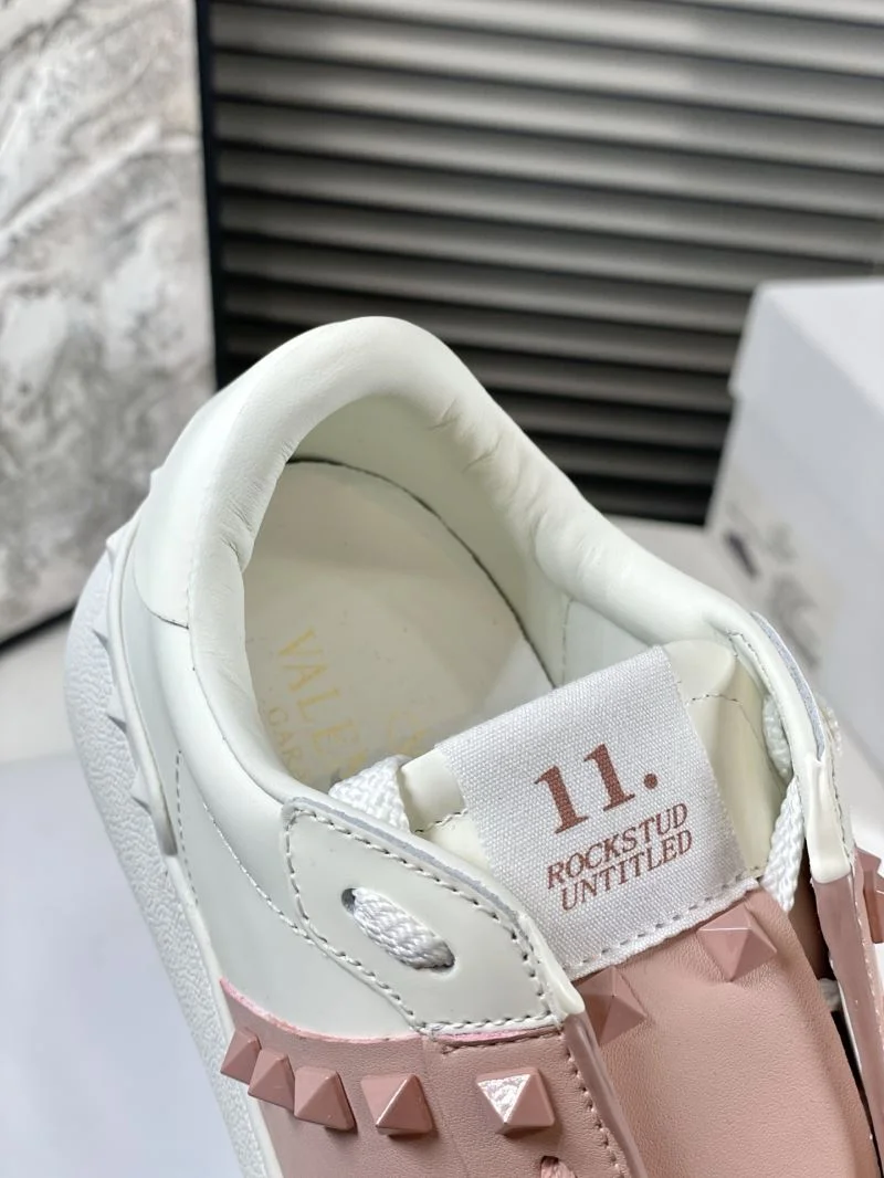 Classic Valentino Open Shoes 36412