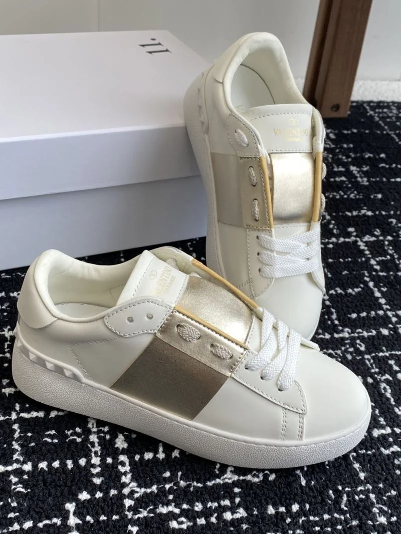 Lightweight Valentino Open Shoes 36149
