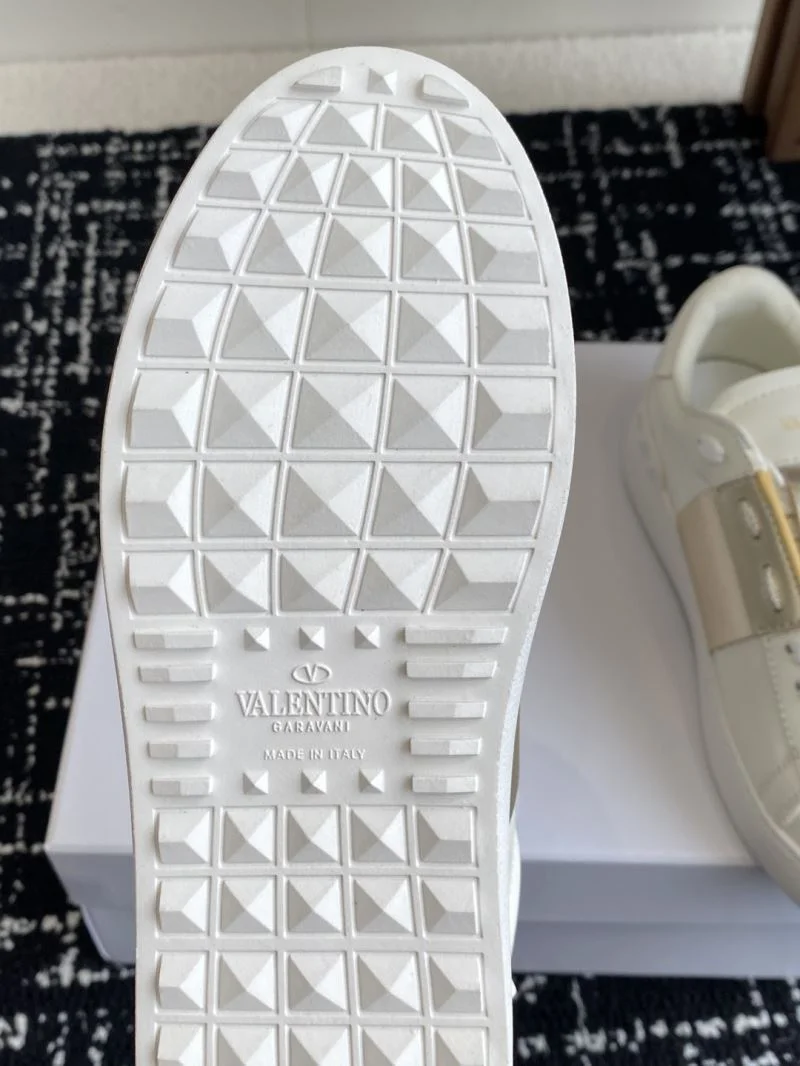 Lightweight Valentino Open Shoes 36149