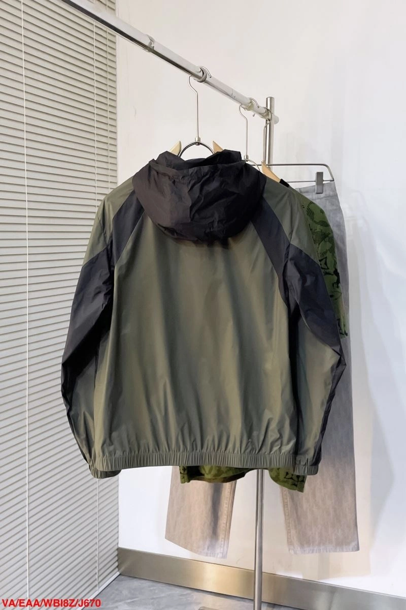 Valentino Outwear Durable 175026