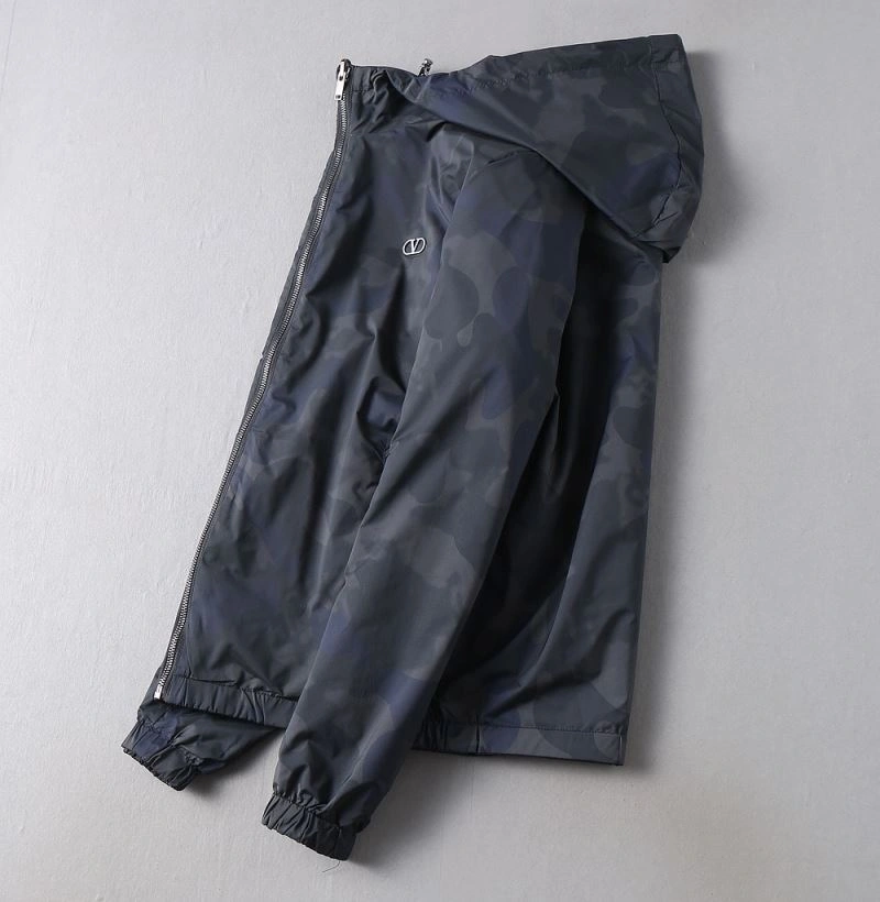 Premium Valentino Outwear 174893
