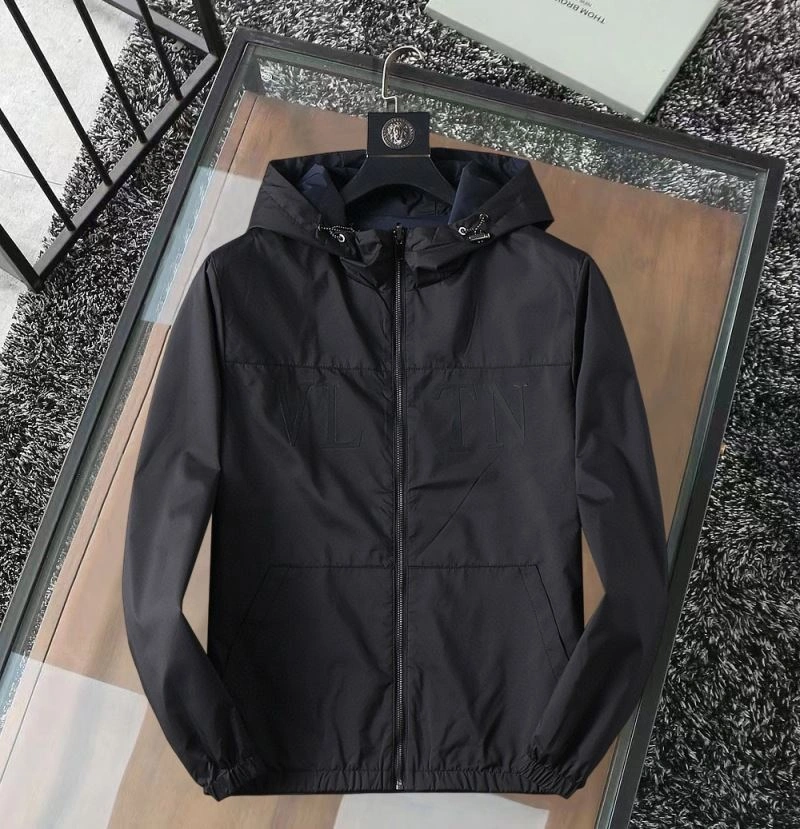 Premium Valentino Outwear 174893