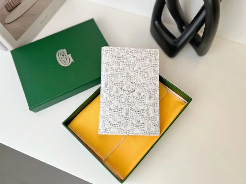 Tailored Valentino Passport Holders 270506