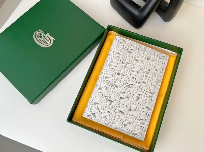 Tailored Valentino Passport Holders 270506