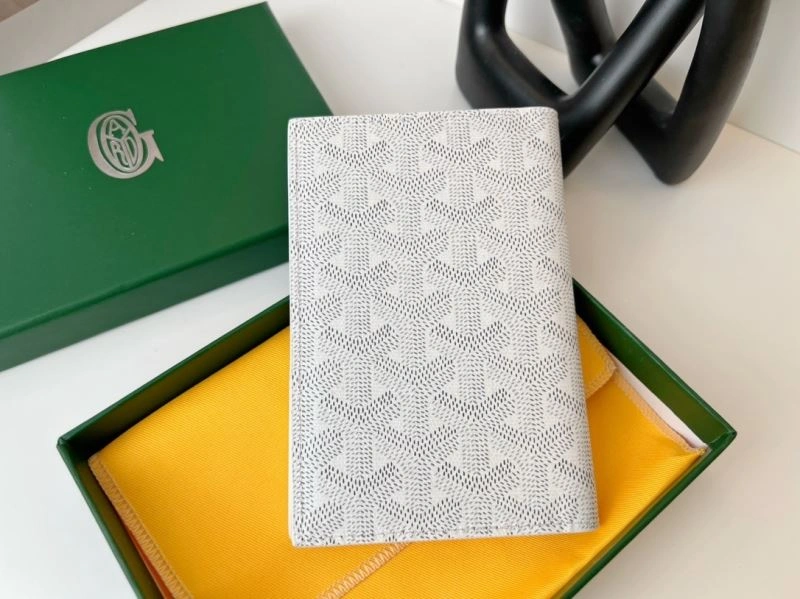 Tailored Valentino Passport Holders 270506