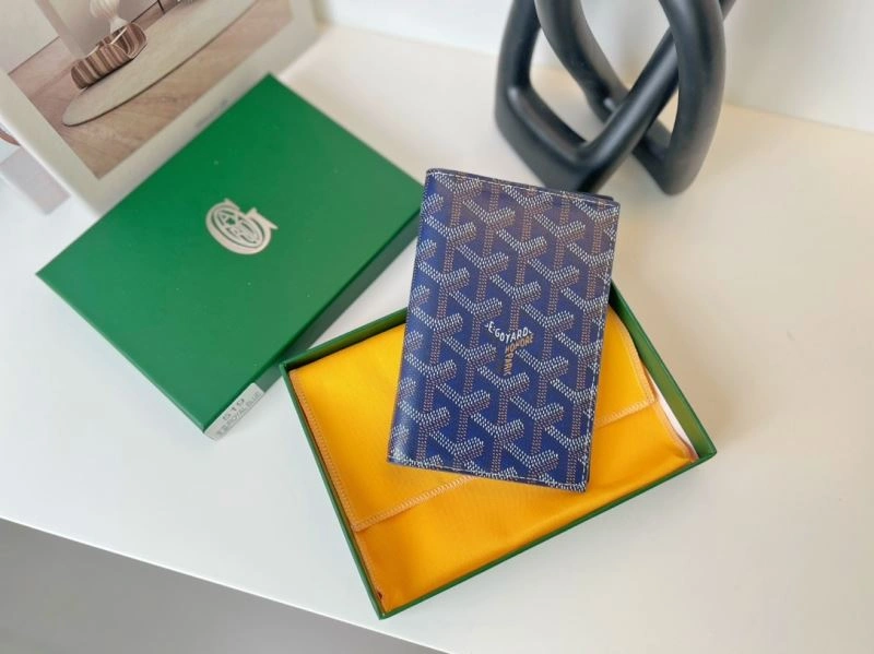 Classic Valentino Passport Holders 270507