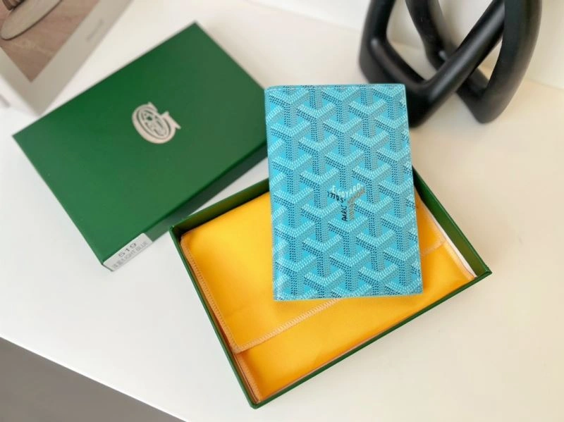 Upgraded Valentino Passport Holders 270508
