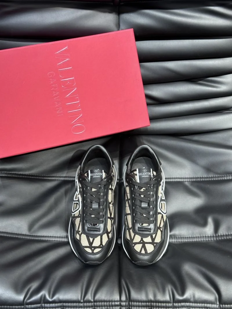 Breathable Valentino Rockrunner Shoes 35789