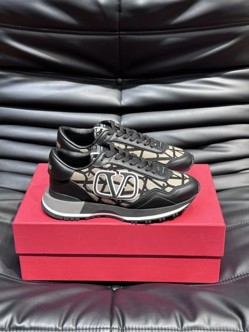 Breathable Valentino Rockrunner Shoes 35789