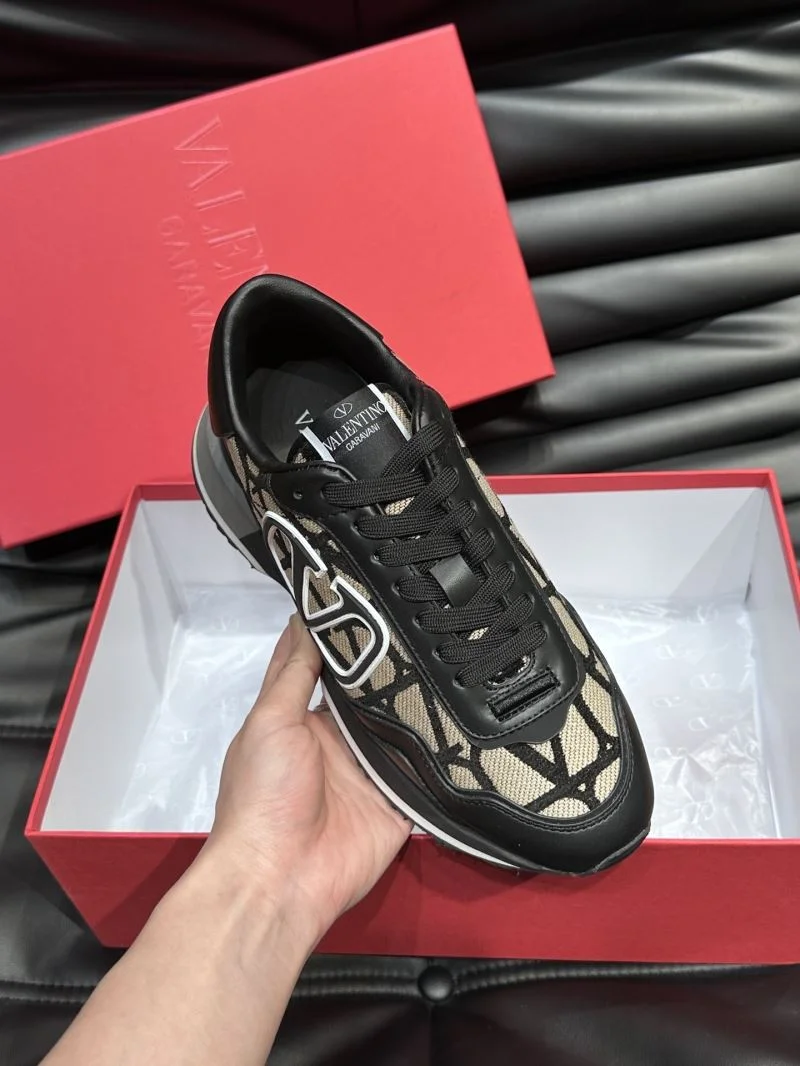Breathable Valentino Rockrunner Shoes 35789