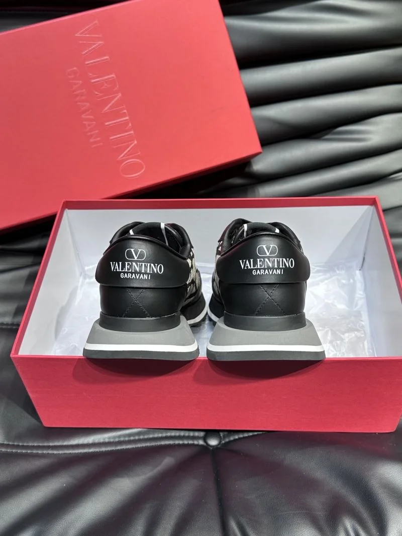 Breathable Valentino Rockrunner Shoes 35789