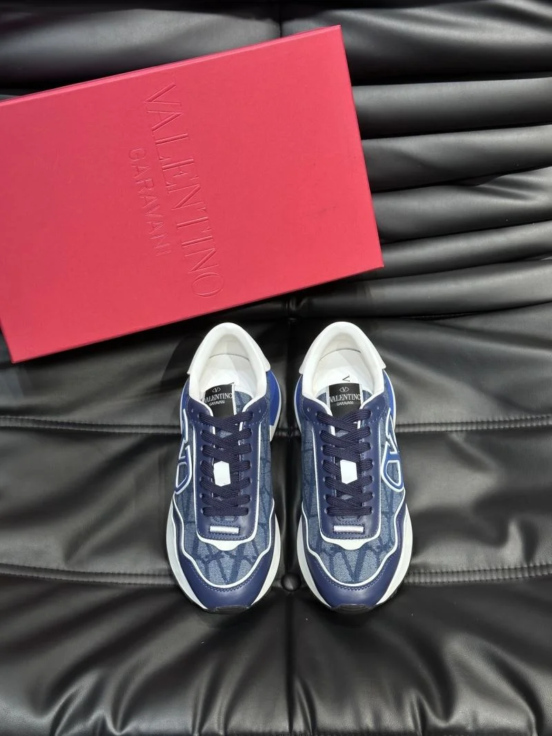 Fashionable Valentino Rockrunner Shoes 35782