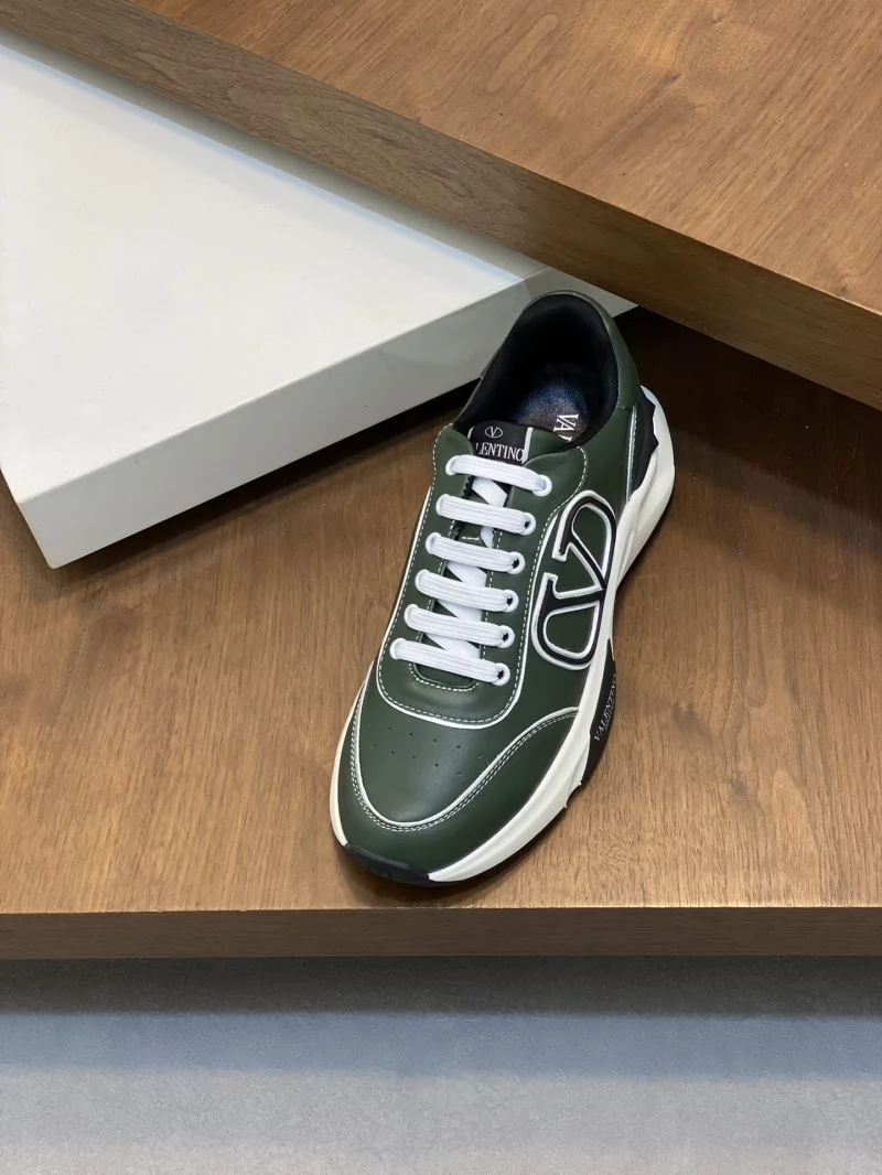 Chic Valentino Rockrunner Shoes 36892