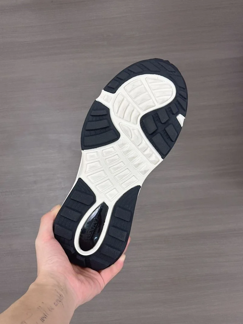 FlexibleFit Valentino Rockrunner Shoes 36890
