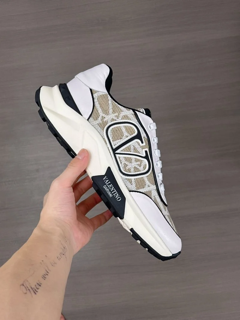 Durable Valentino Rockrunner Shoes 36891