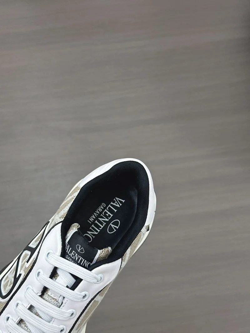 Durable Valentino Rockrunner Shoes 36891