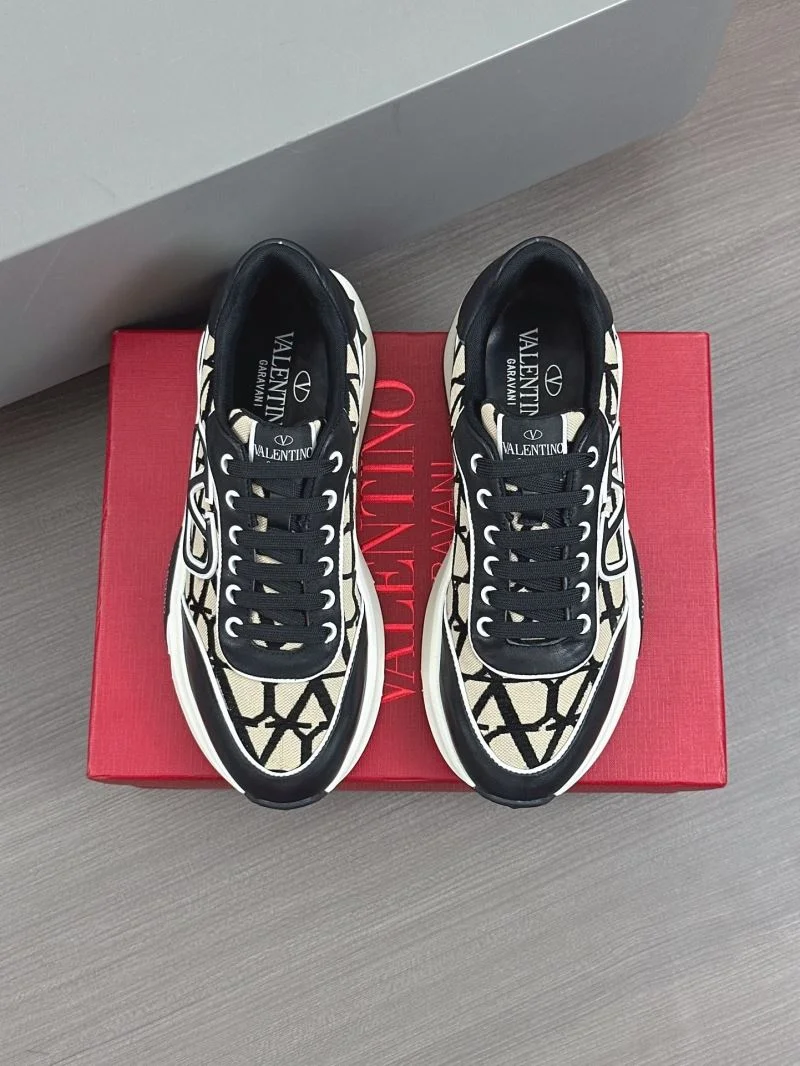 EasyMatch Valentino Rockrunner Shoes 36889