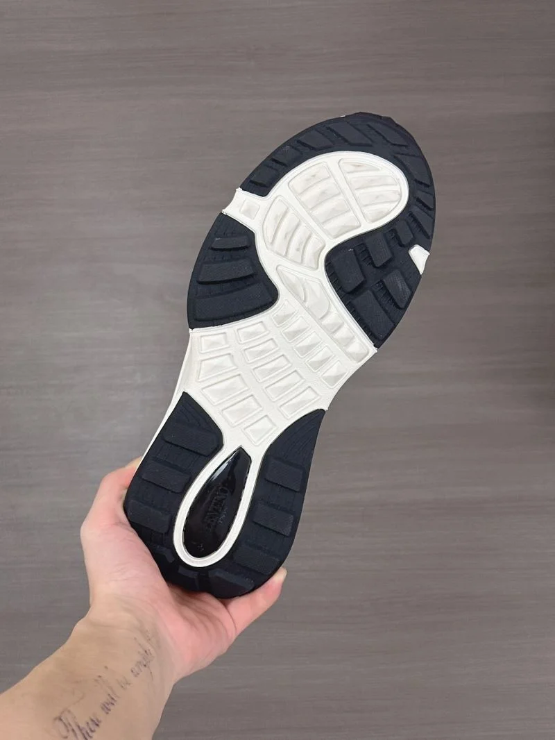 EasyMatch Valentino Rockrunner Shoes 36889