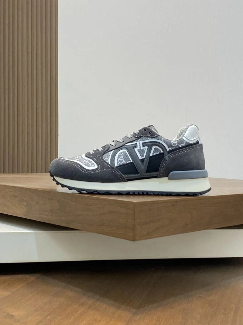 DailyWear Valentino Rockrunner Shoes 36884