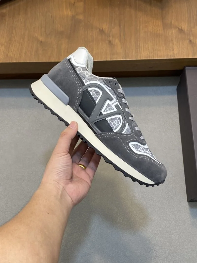 DailyWear Valentino Rockrunner Shoes 36884
