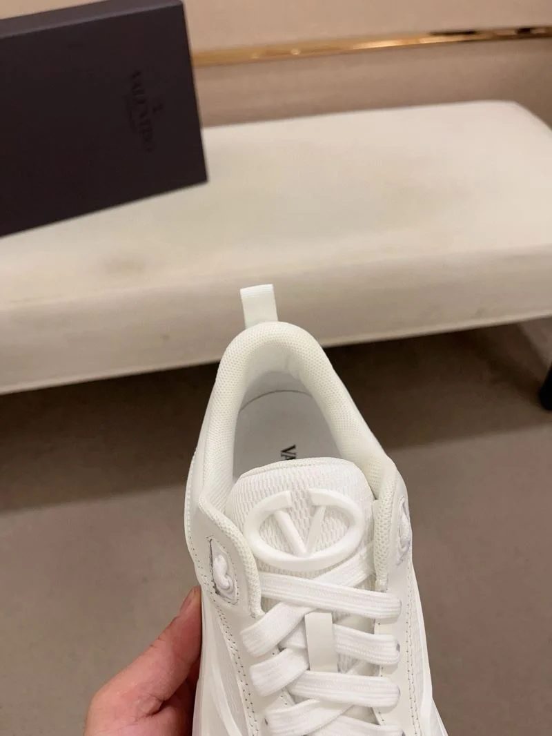 Stretchable Valentino Rockrunner Shoes 36874