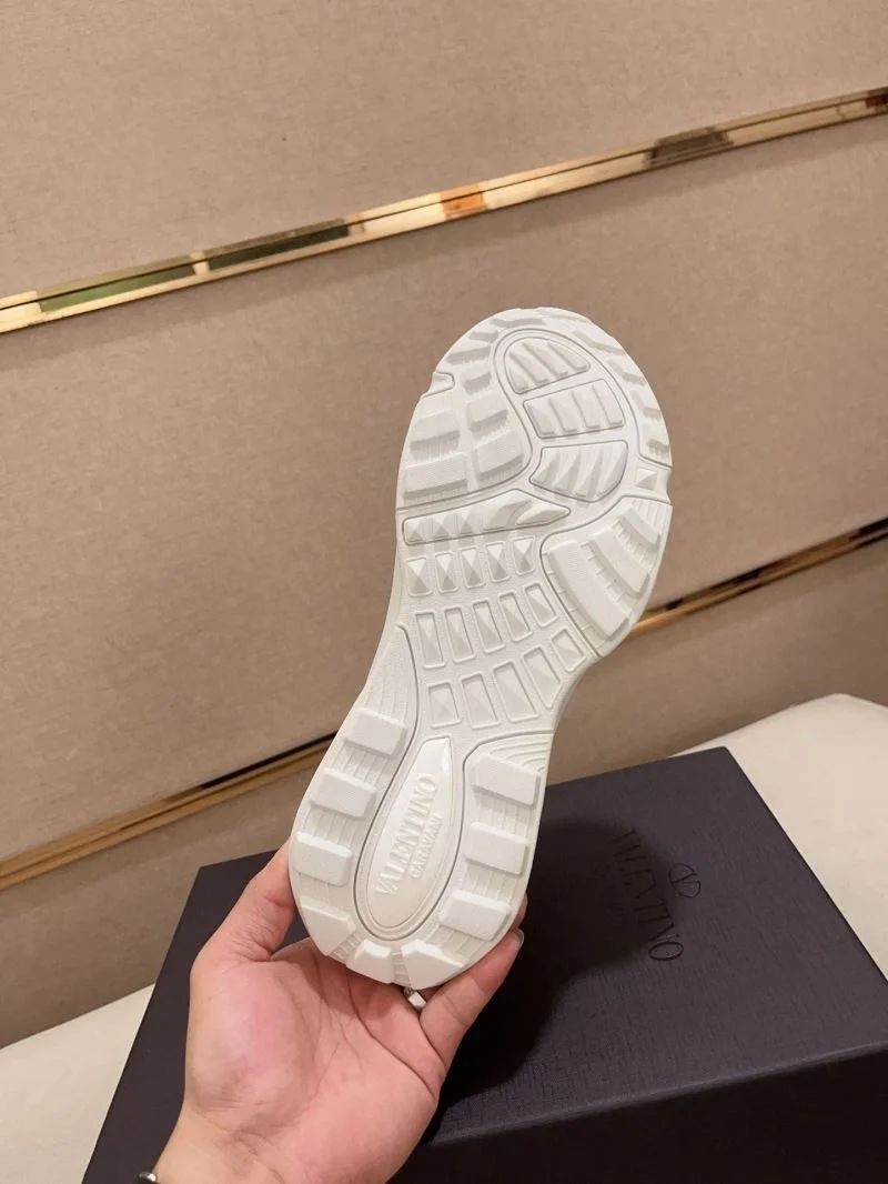 Stretchable Valentino Rockrunner Shoes 36874