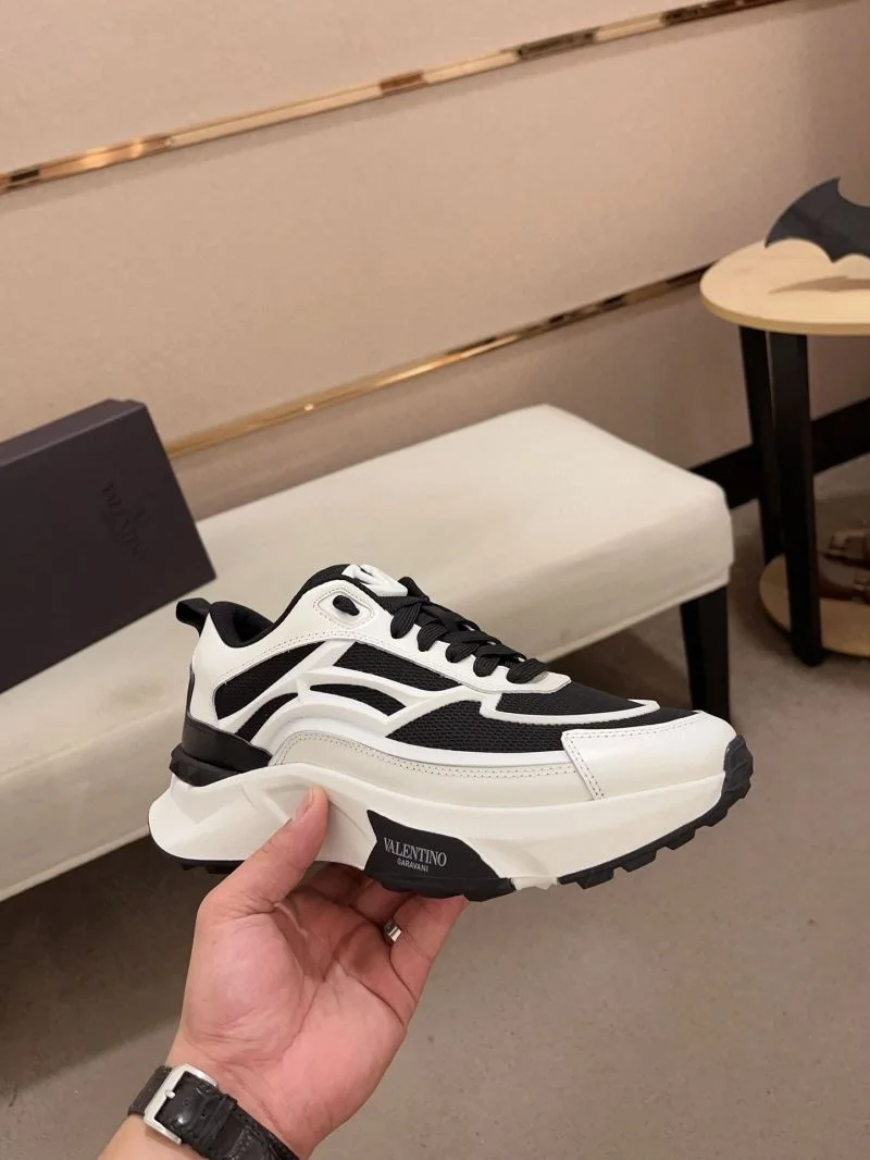 QuickDry Valentino Rockrunner Shoes 36861