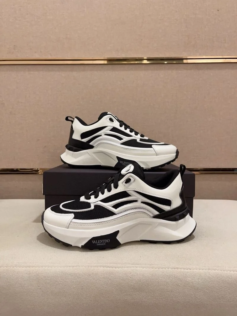 QuickDry Valentino Rockrunner Shoes 36861