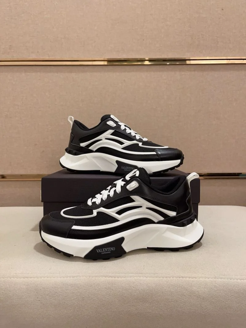 Valentino Rockrunner Shoes ComfortFit 36858