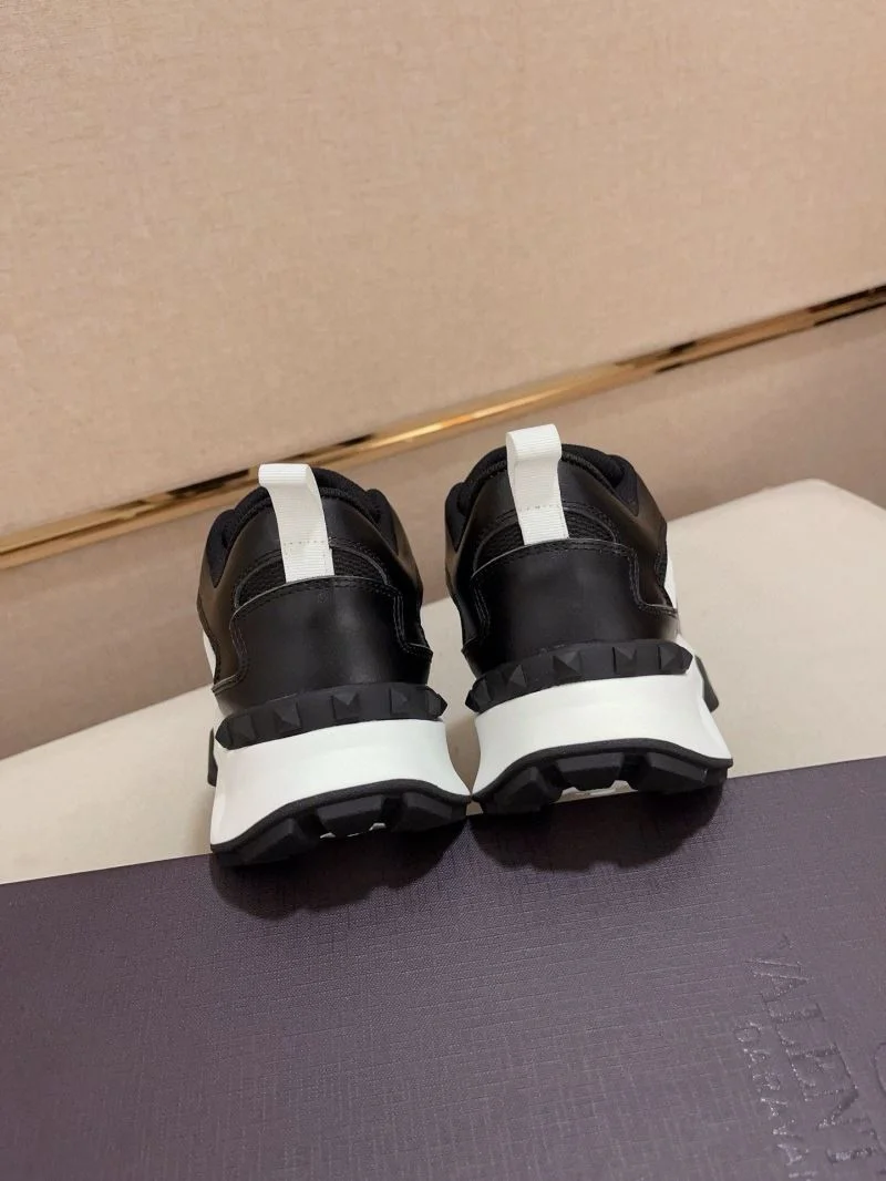 Valentino Rockrunner Shoes ComfortFit 36858