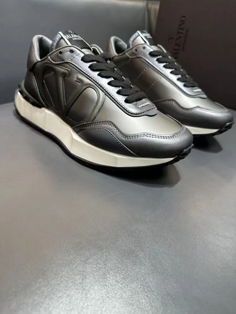 Supportive Valentino Rockrunner Shoes 36859
