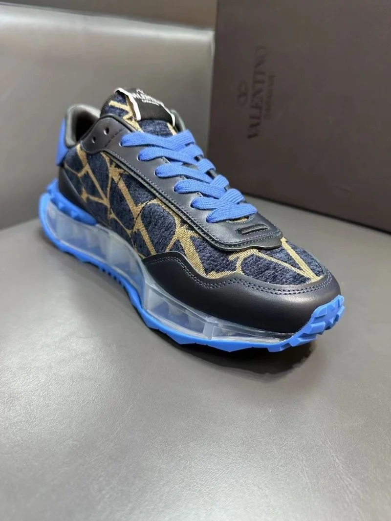 Valentino Rockrunner Shoes Trendsetting 36848
