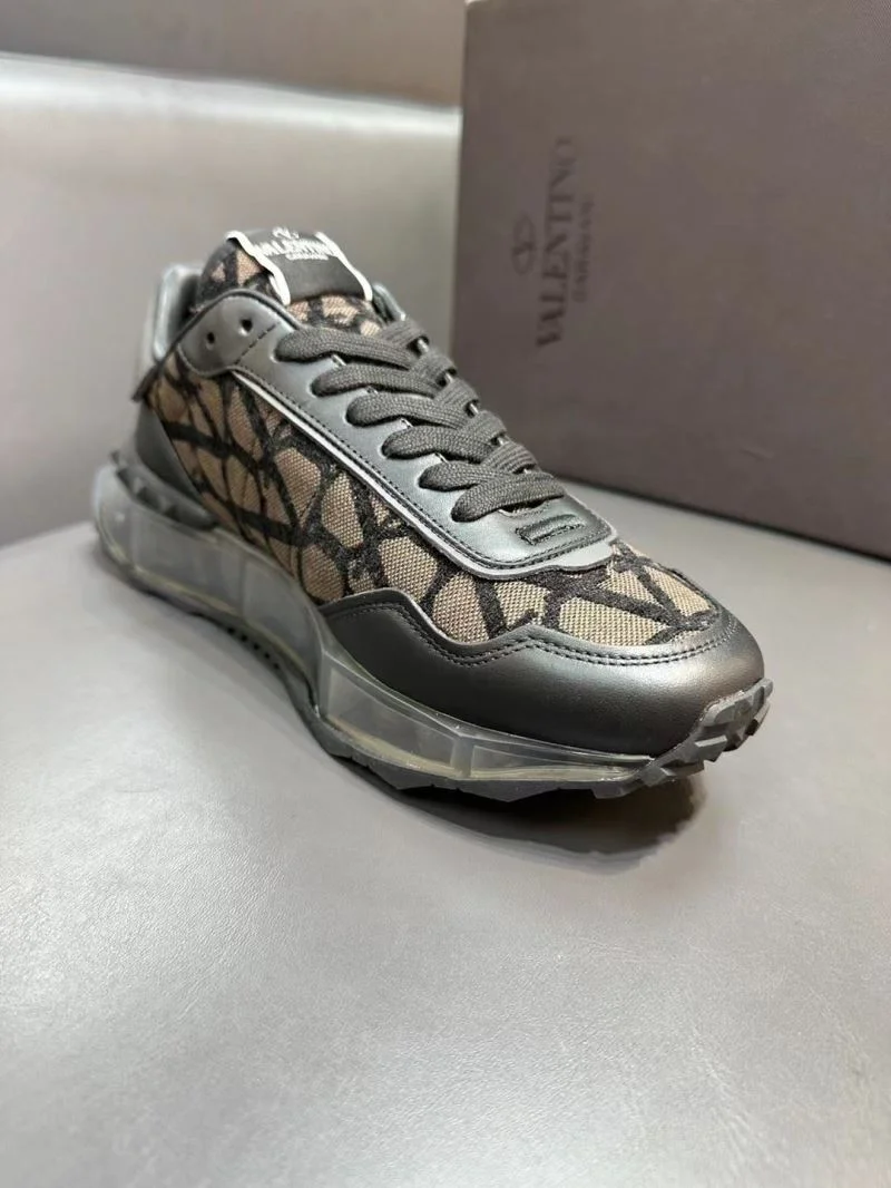 Valentino Rockrunner Shoes SoftTouch 36853