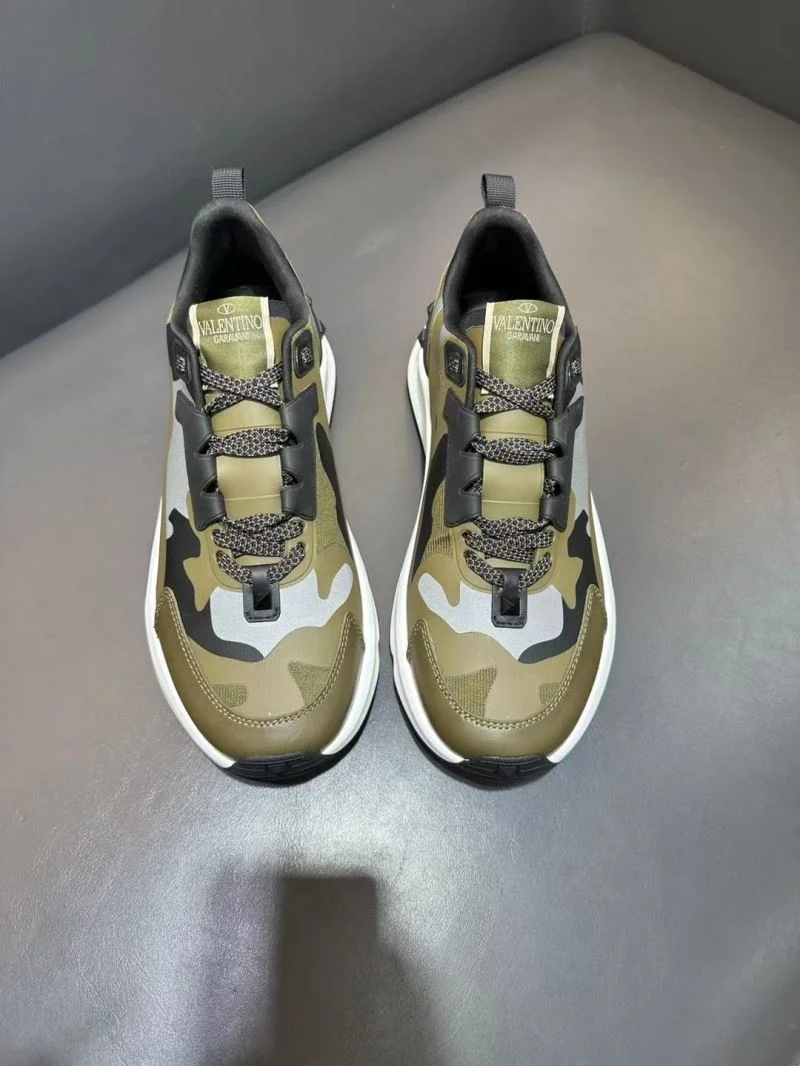Valentino Rockrunner Shoes Popular 36850