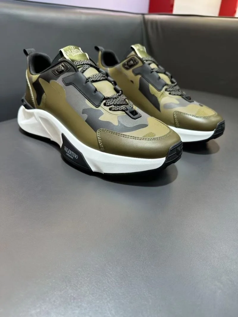 Valentino Rockrunner Shoes Popular 36850
