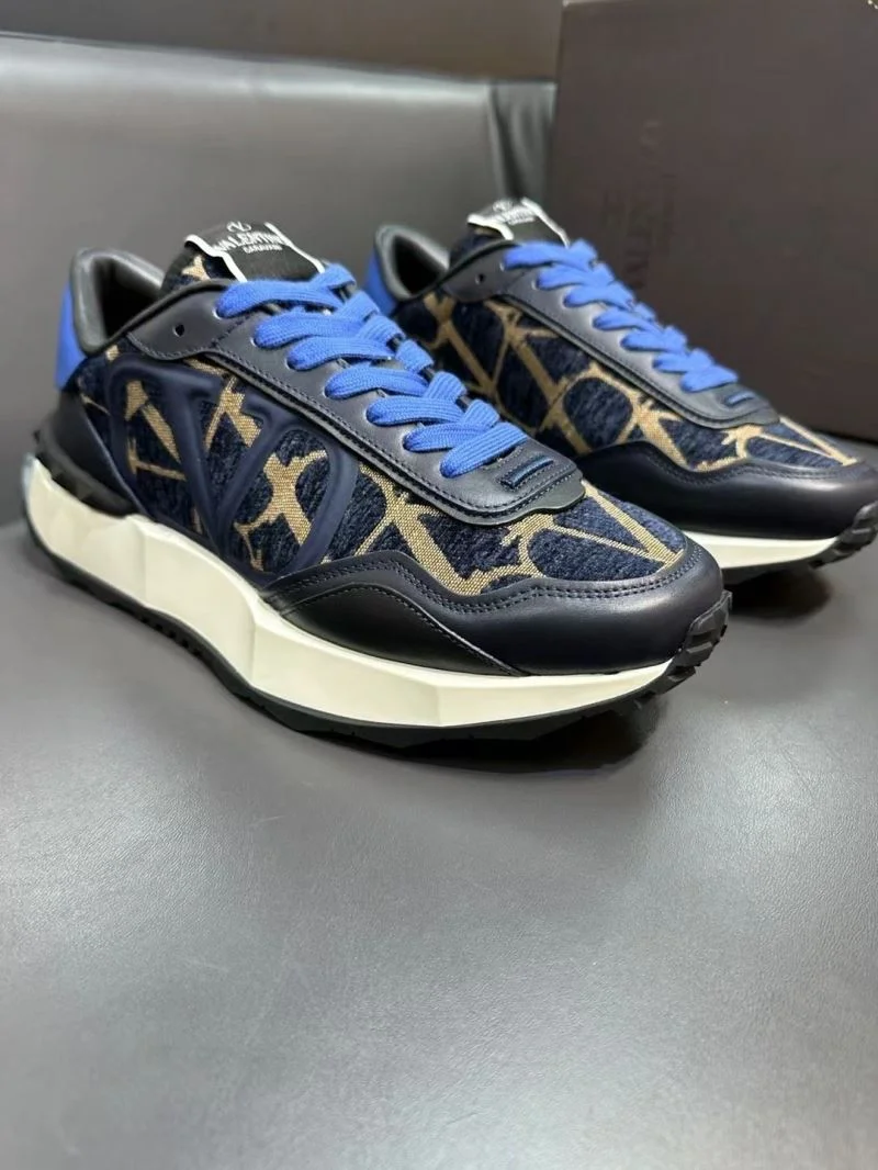 Valentino Rockrunner Shoes Youthful 36847