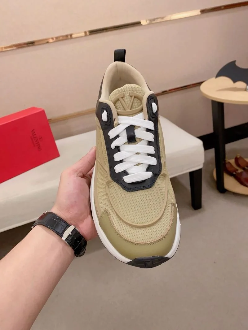Tailored Valentino Rockrunner Shoes 36832