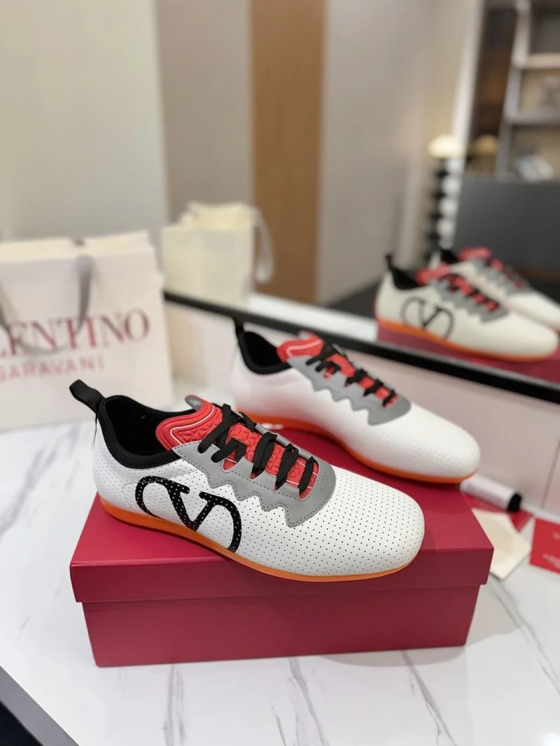 Unisex Valentino Rockrunner Shoes 36139