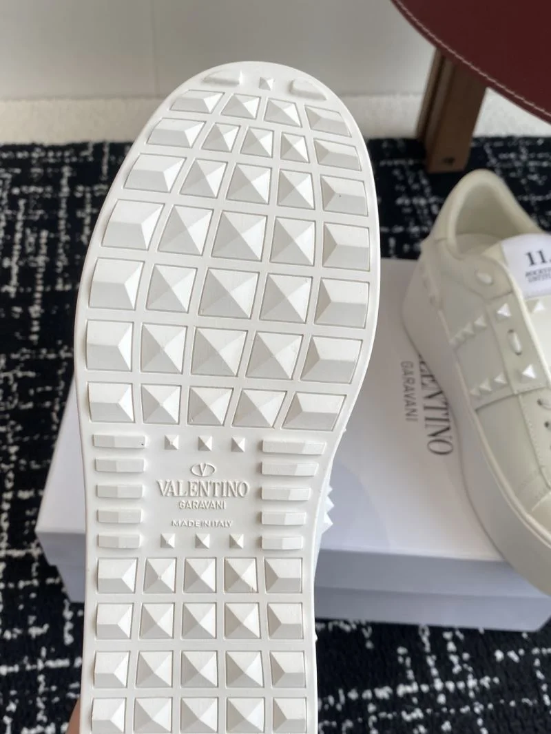WaterResistant Valentino Rockstud Untitled Shoes 36138
