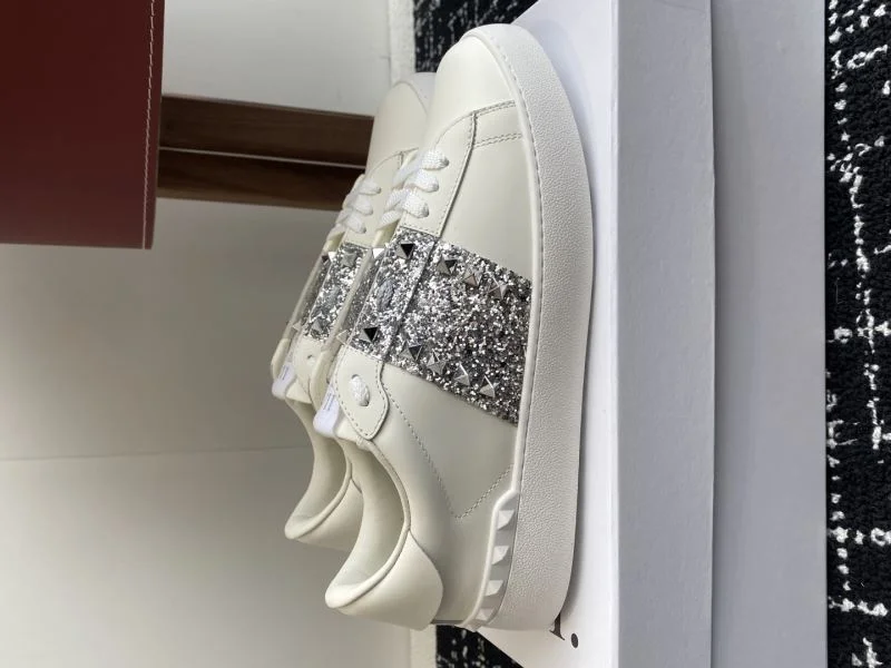 SoftTouch Valentino Rockstud Untitled Shoes 36134