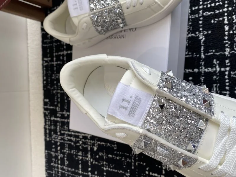SoftTouch Valentino Rockstud Untitled Shoes 36134